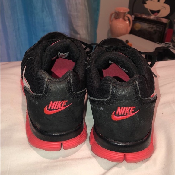 Running shoes - Picture 3 of 3